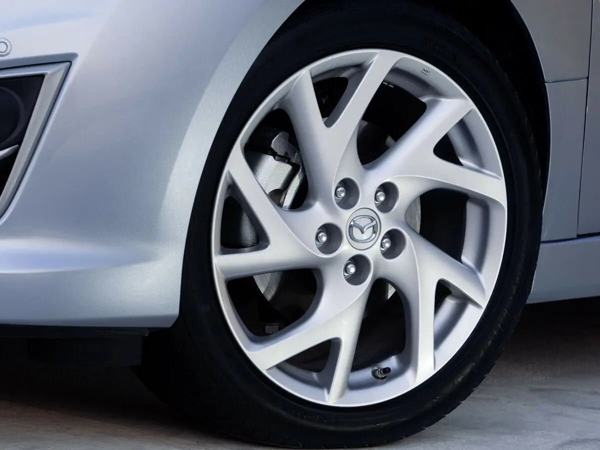 Mazda 6 II (GH) Рестайлинг Лифтбек — фото 19