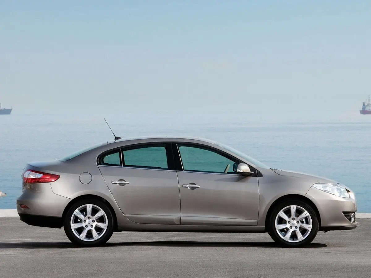 Renault Fluence I Седан — сүрөт 2
