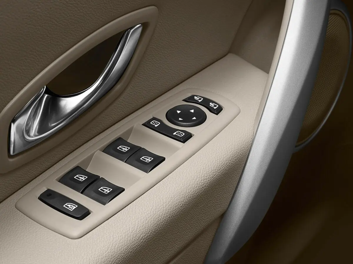 Renault Fluence I Седан — сүрөт 11