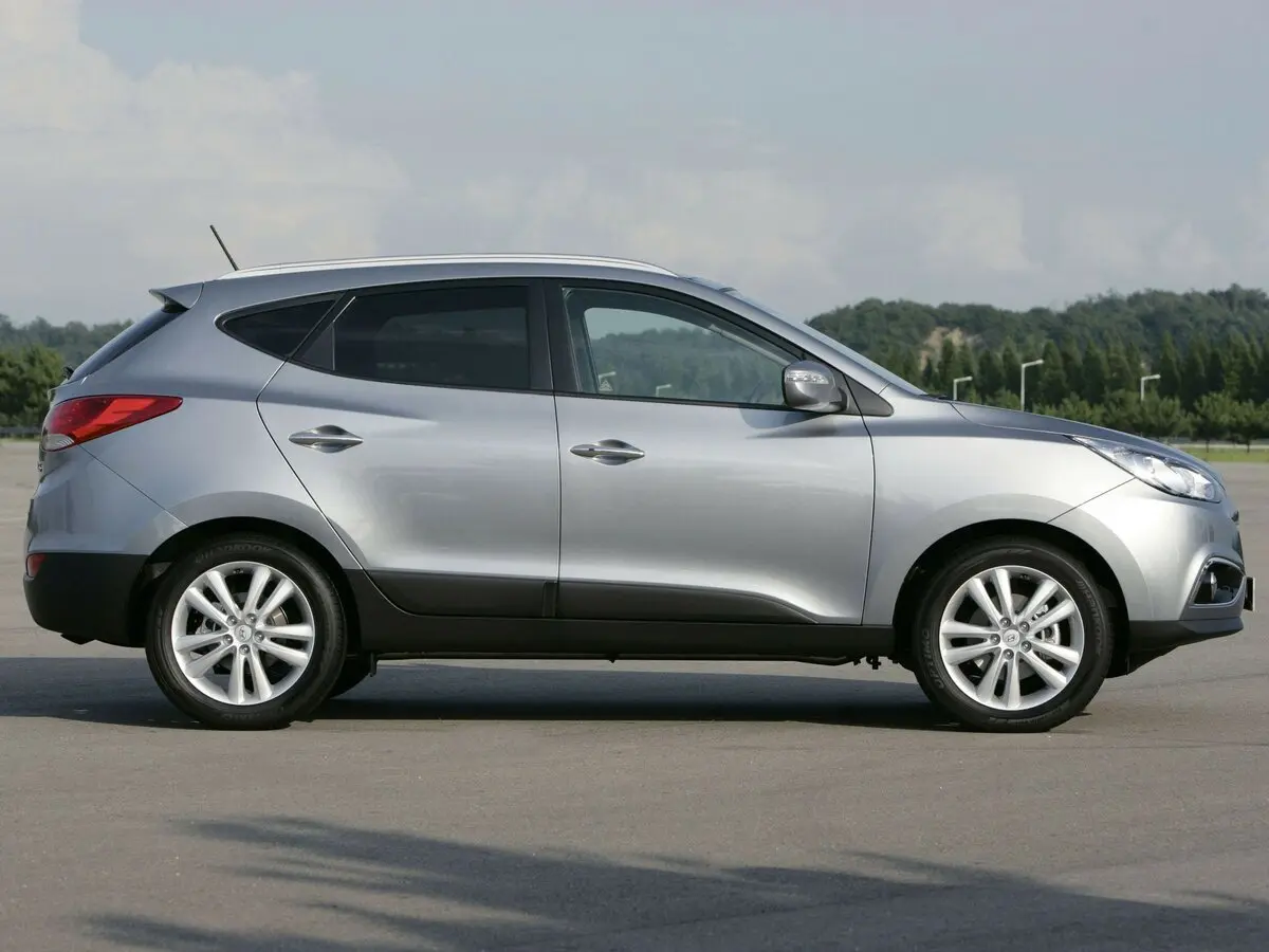 Hyundai ix35 I Внедорожник 5 дв. — фото 2