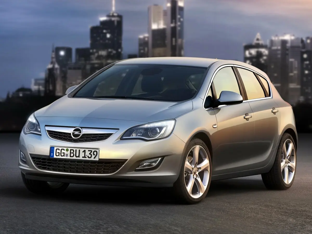 Opel Astra J Хэтчбек 5 дв.