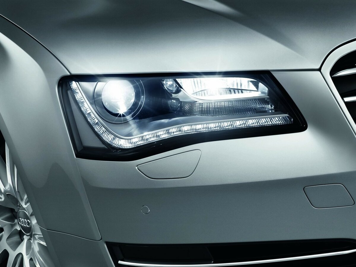 Audi A8 III (D4) Седан