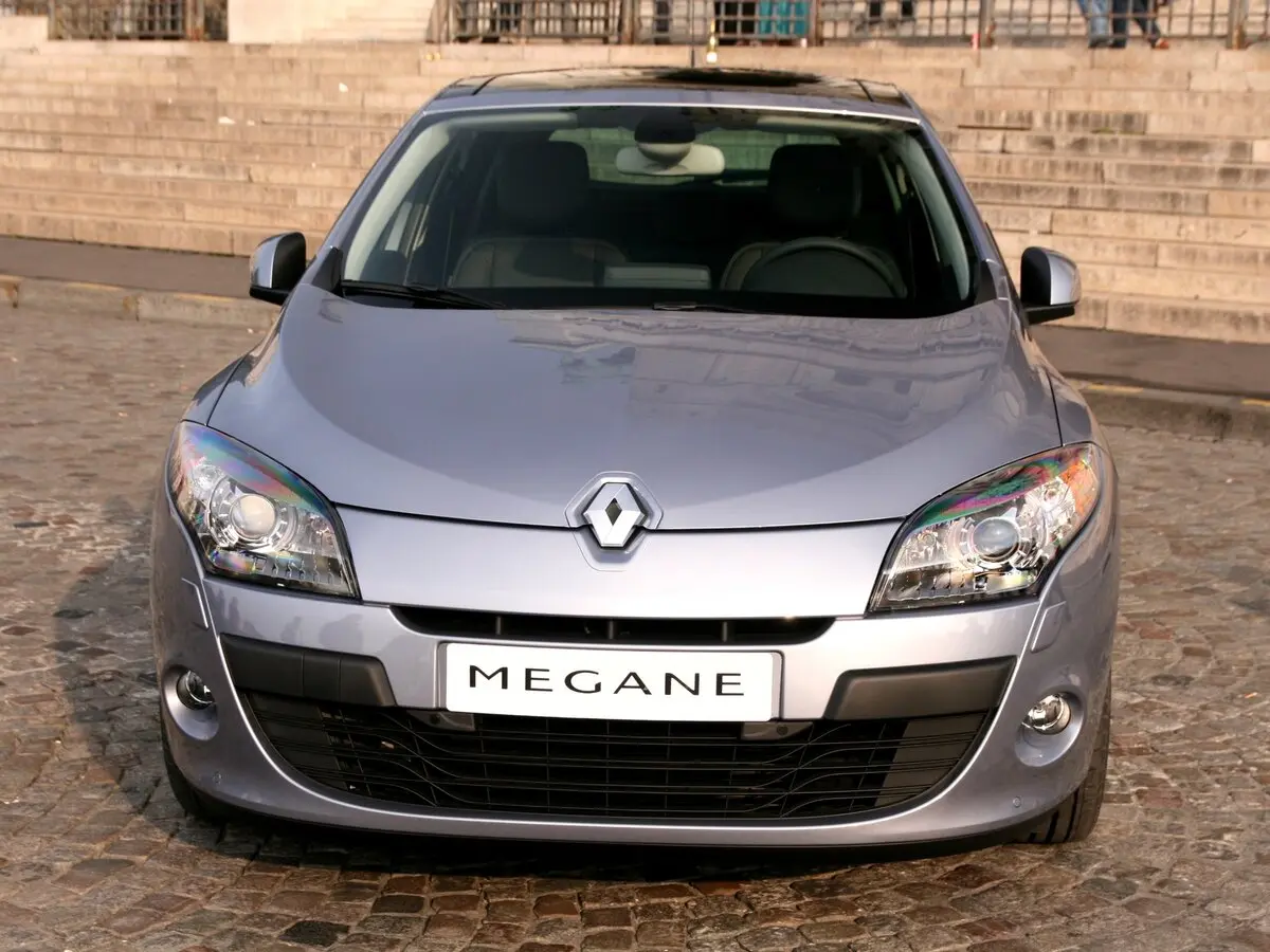 Renault Megane III Хэтчбек 5 дв. — photo 3