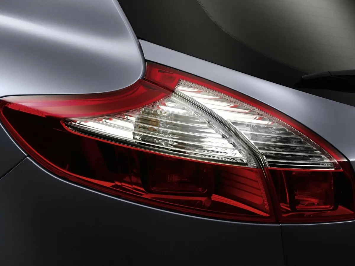 Renault Megane III Хэтчбек 5 дв. — photo 14