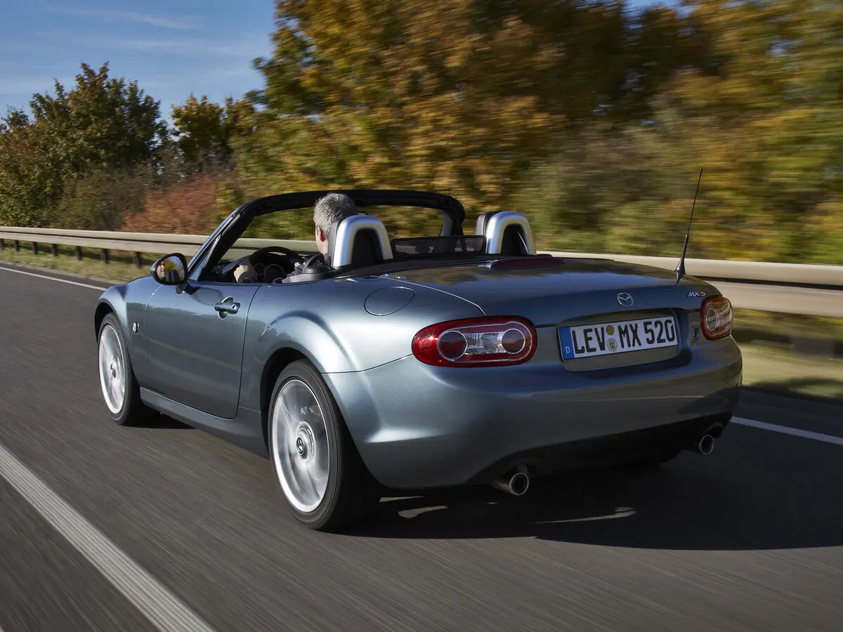 Mazda MX-5 III (NC) Рестайлинг Родстер — сүрөт 4