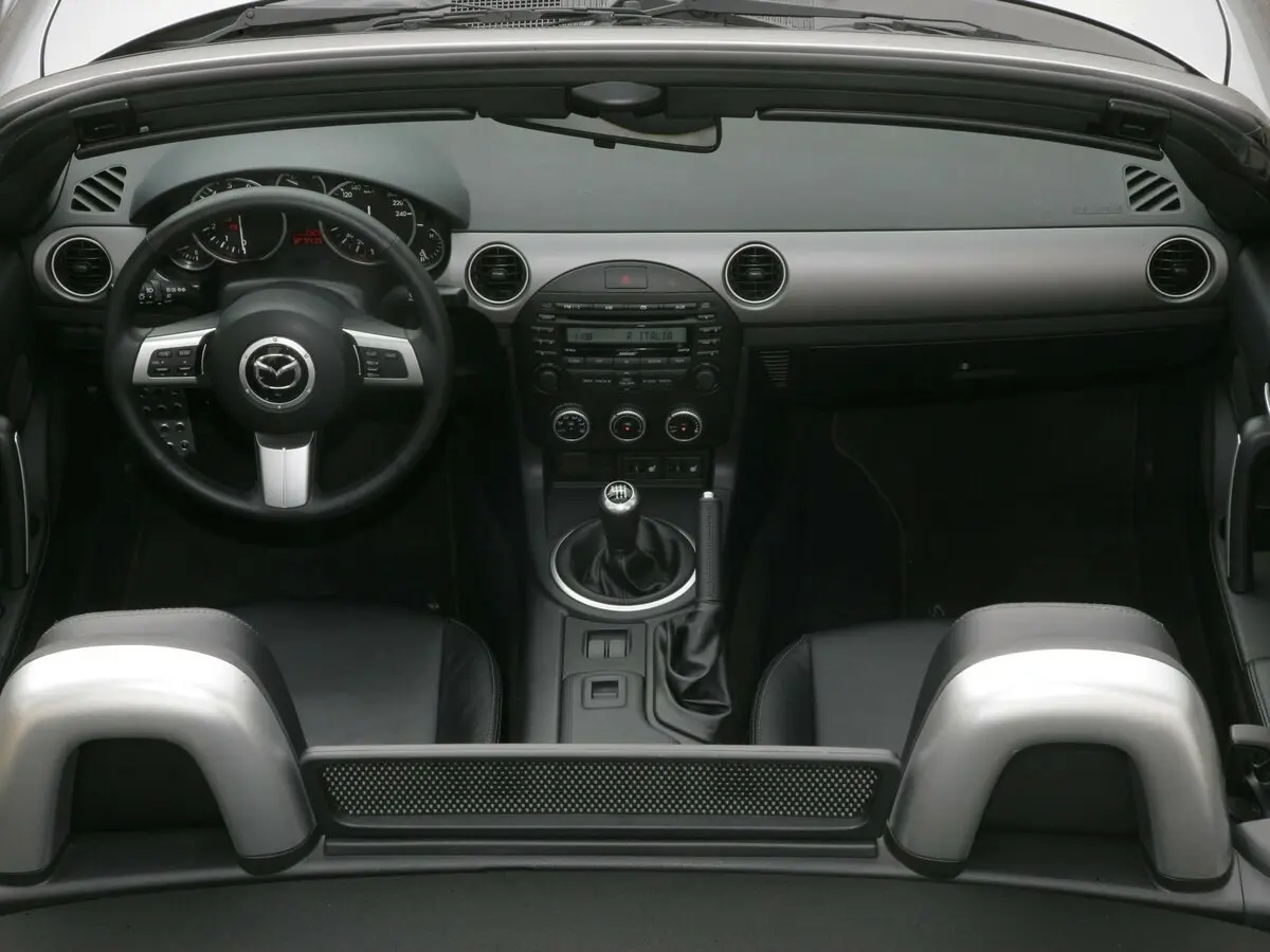 Mazda MX-5 III (NC) Рестайлинг Родстер — сүрөт 6