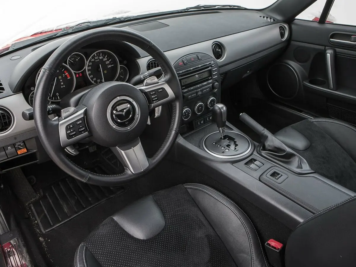 Mazda MX-5 III (NC) Рестайлинг Родстер — сүрөт 18