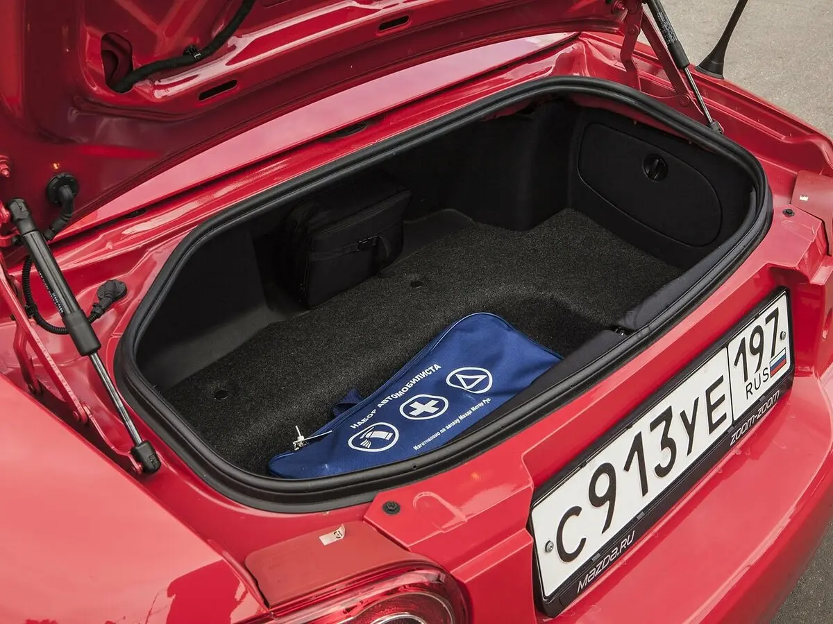 Mazda MX-5 III (NC) Рестайлинг Родстер — сүрөт 22