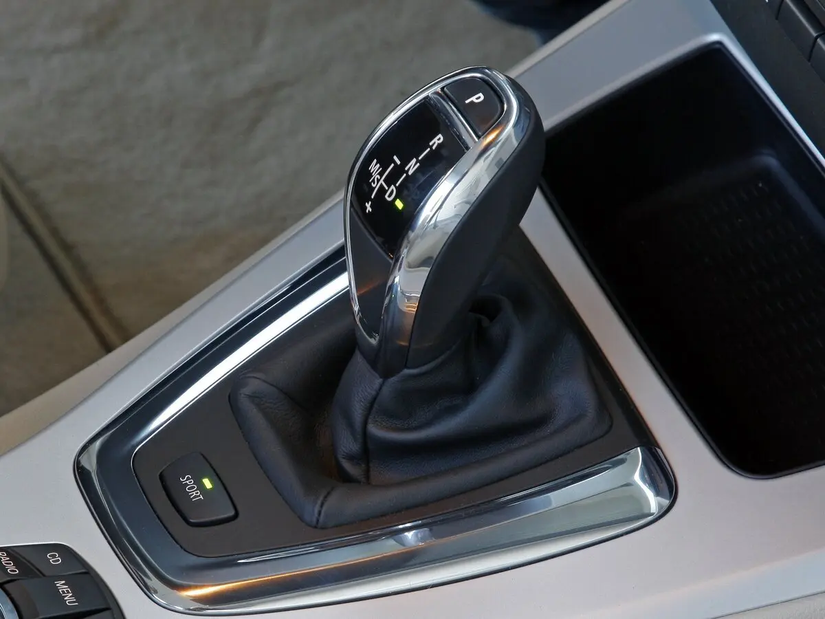 BMW 3 серии V (E90/E91/E92/E93) Рестайлинг Кабриолет — сүрөт 13