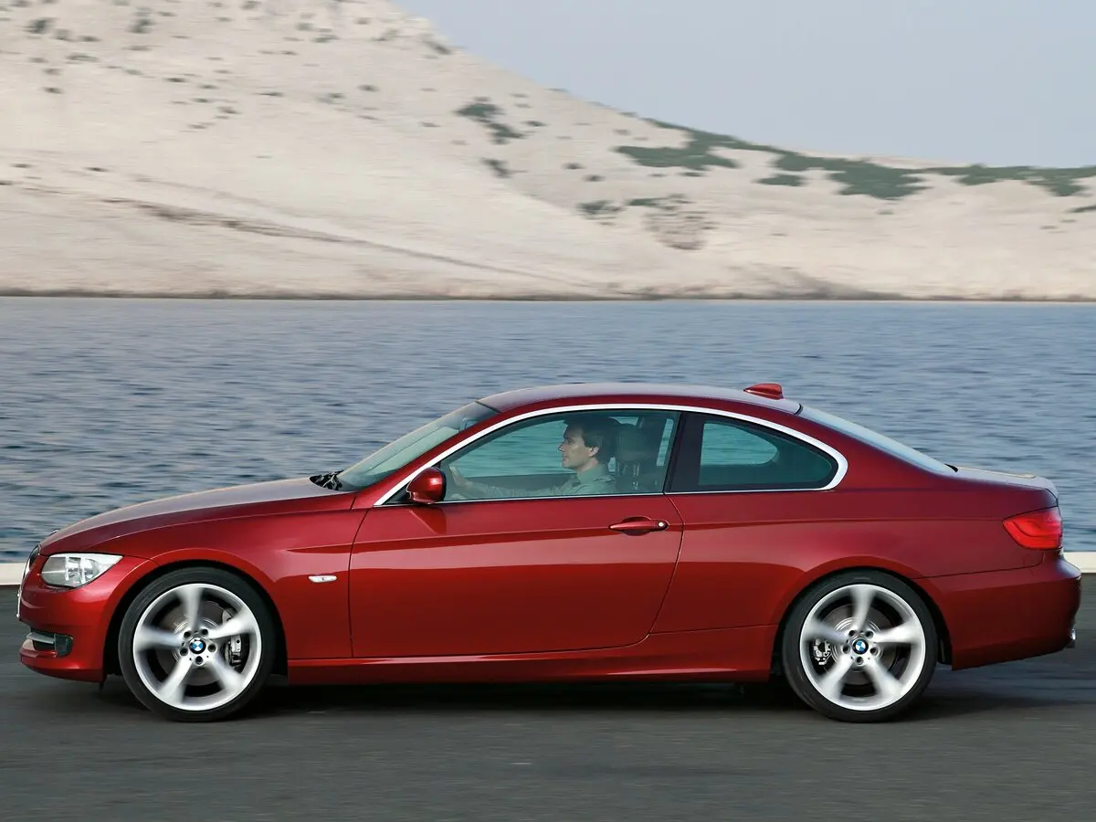 BMW 3 серии V (E90/E91/E92/E93) Рестайлинг Купе — photo 2