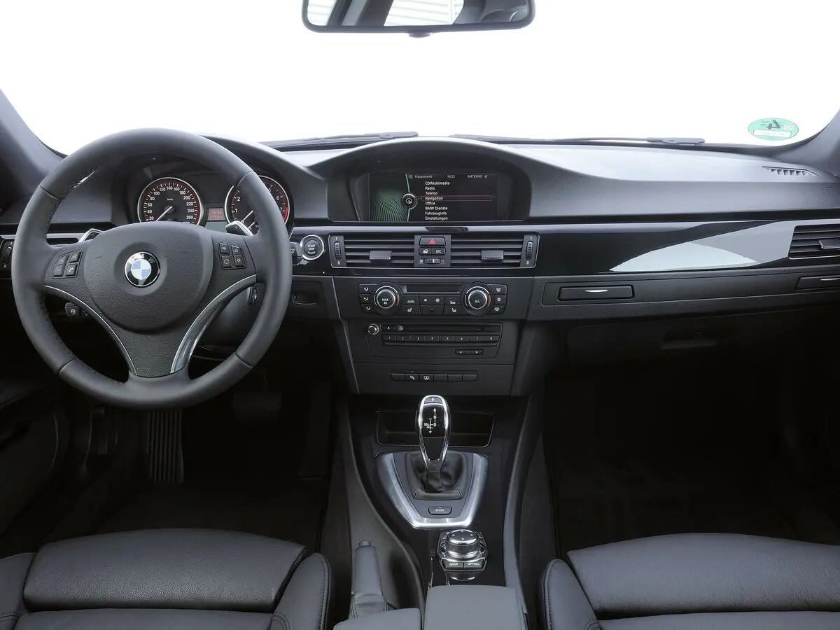 BMW 3 серии V (E90/E91/E92/E93) Рестайлинг Купе — photo 6