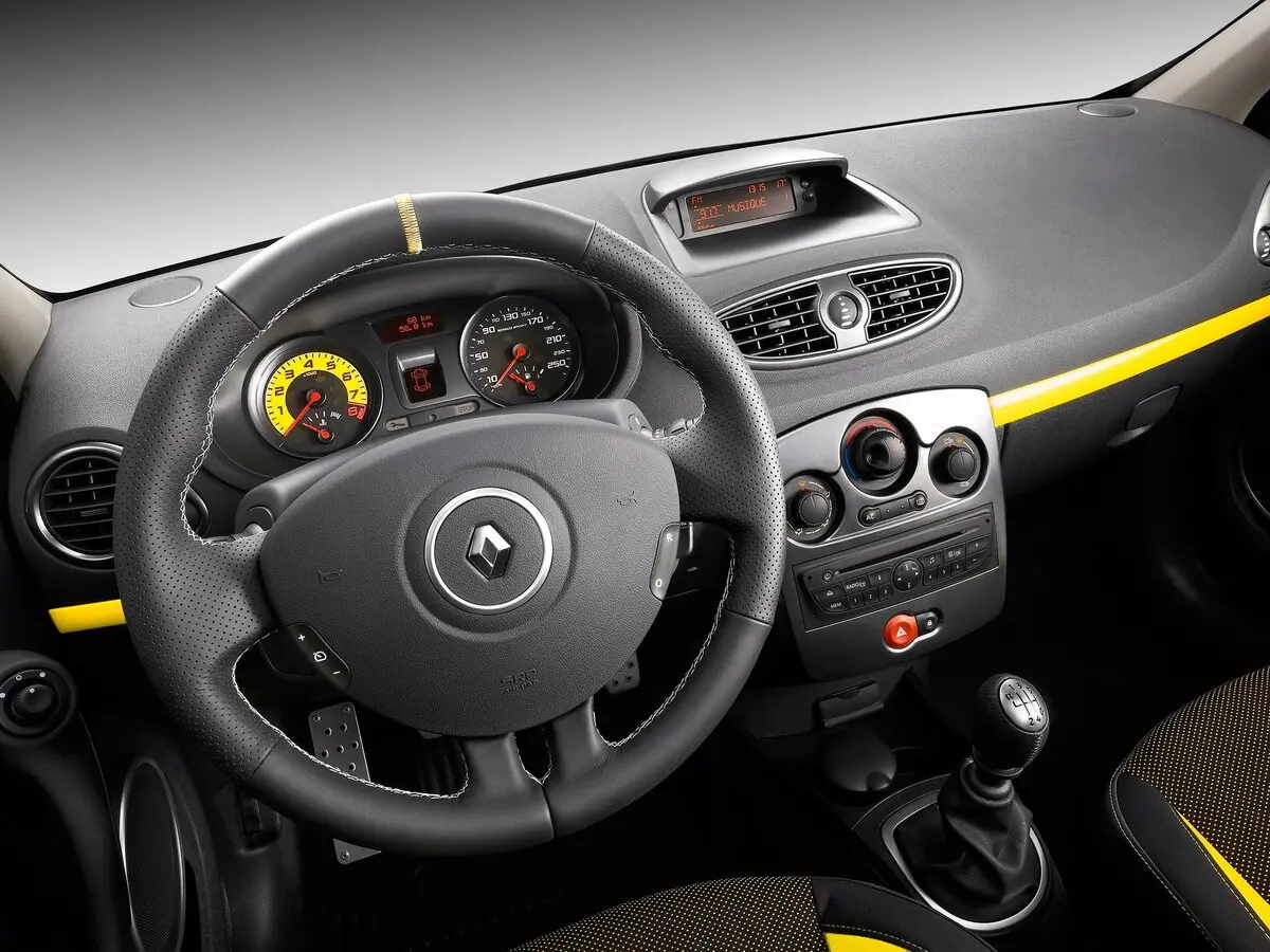Renault Clio RS III Рестайлинг Хэтчбек 3 дв. — сүрөт 6