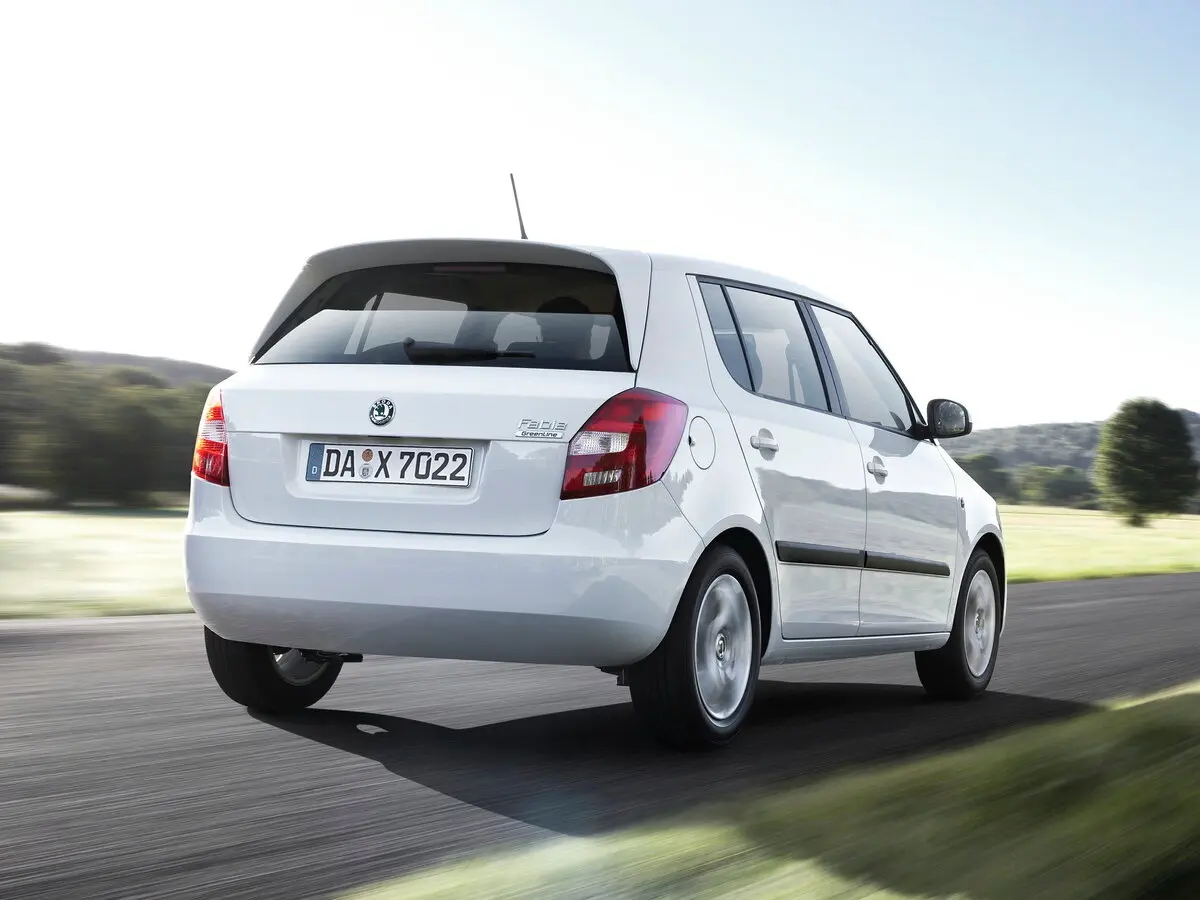 Skoda Fabia II Рестайлинг Хэтчбек 5 дв. — фото 5