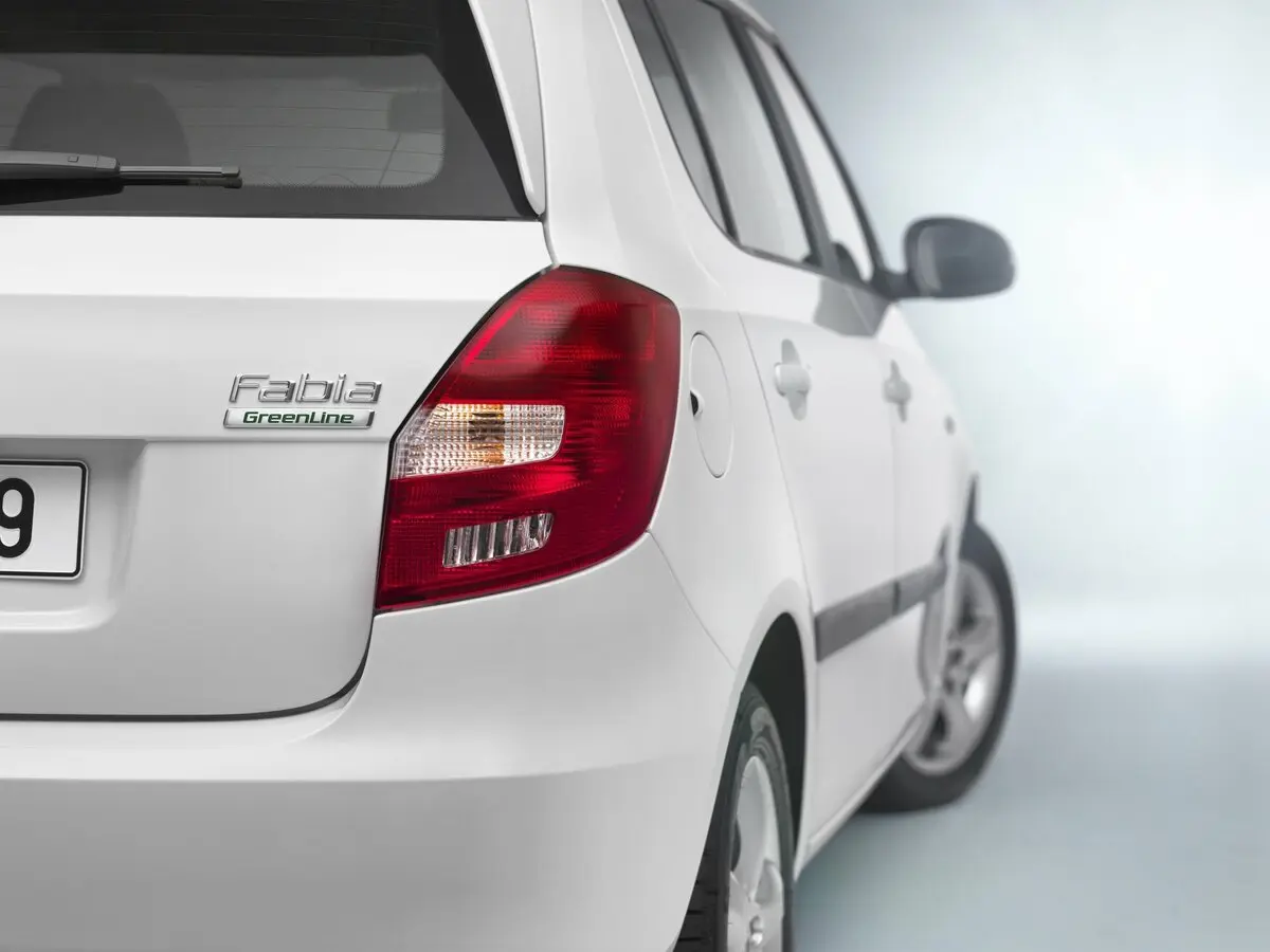 Skoda Fabia II Рестайлинг Хэтчбек 5 дв. — фото 11