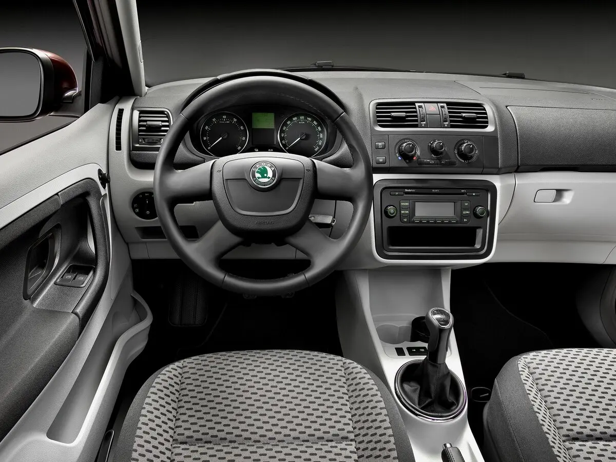 Skoda Fabia II Рестайлинг Универсал 5 дв. — photo 6