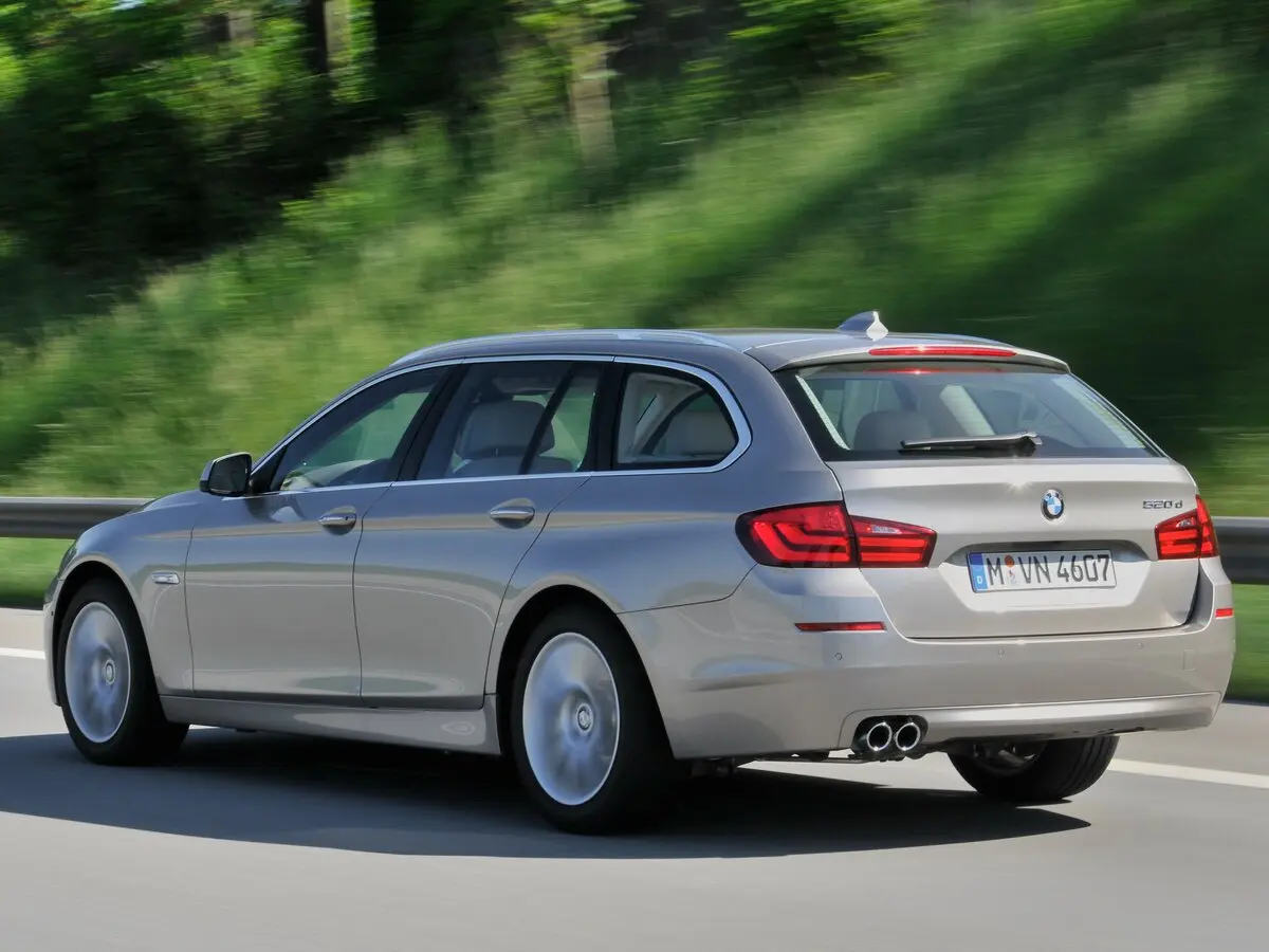 BMW 5 серии VI (F10/F11/F07) Универсал 5 дв. — фото 5