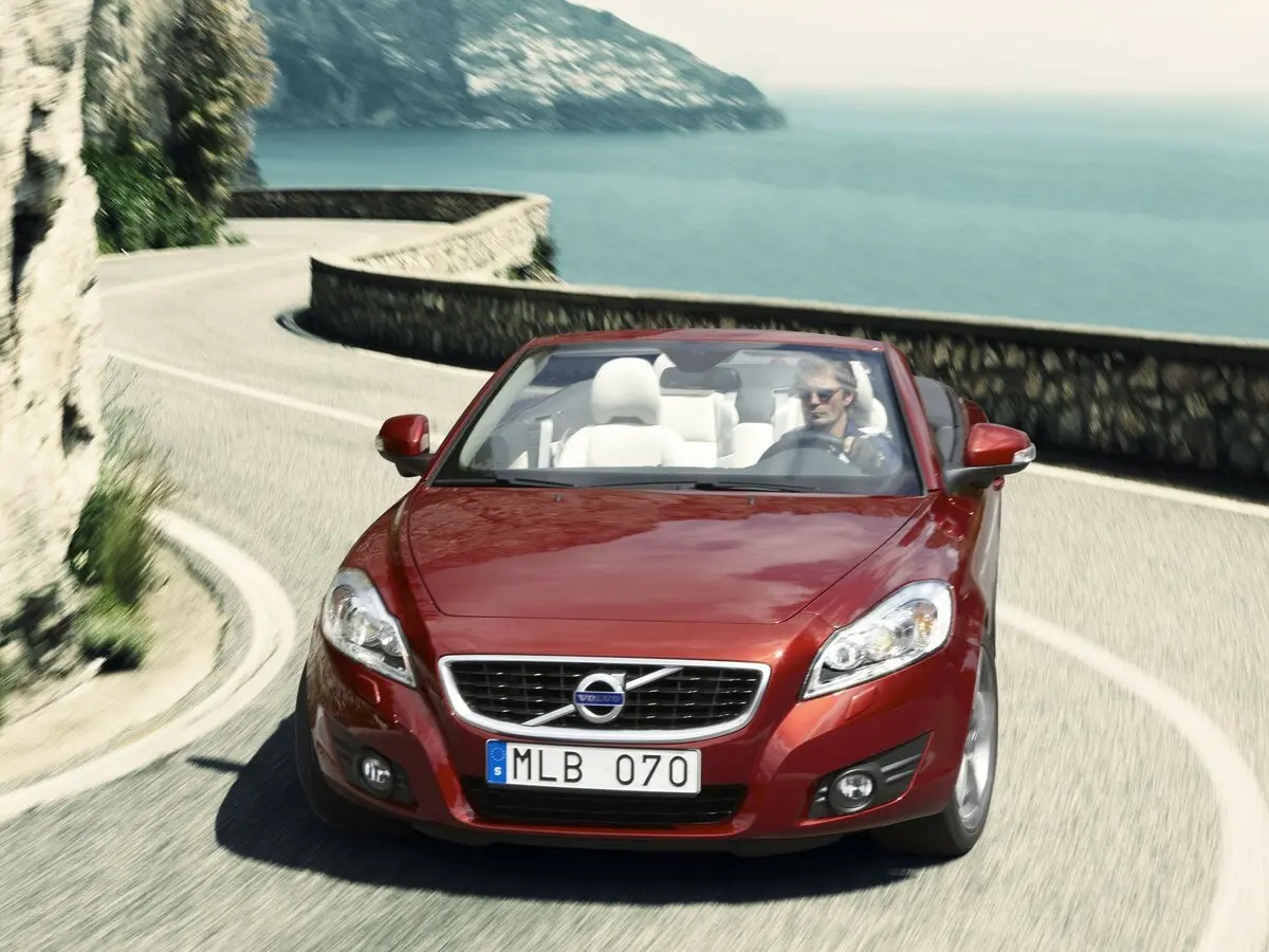 Volvo C70 II Рестайлинг Кабриолет — photo 3
