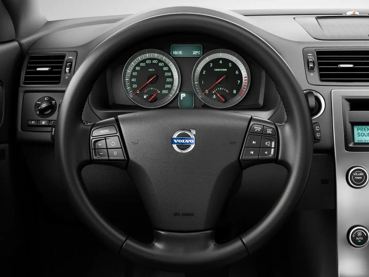 Volvo C70 II Рестайлинг Кабриолет — photo 9