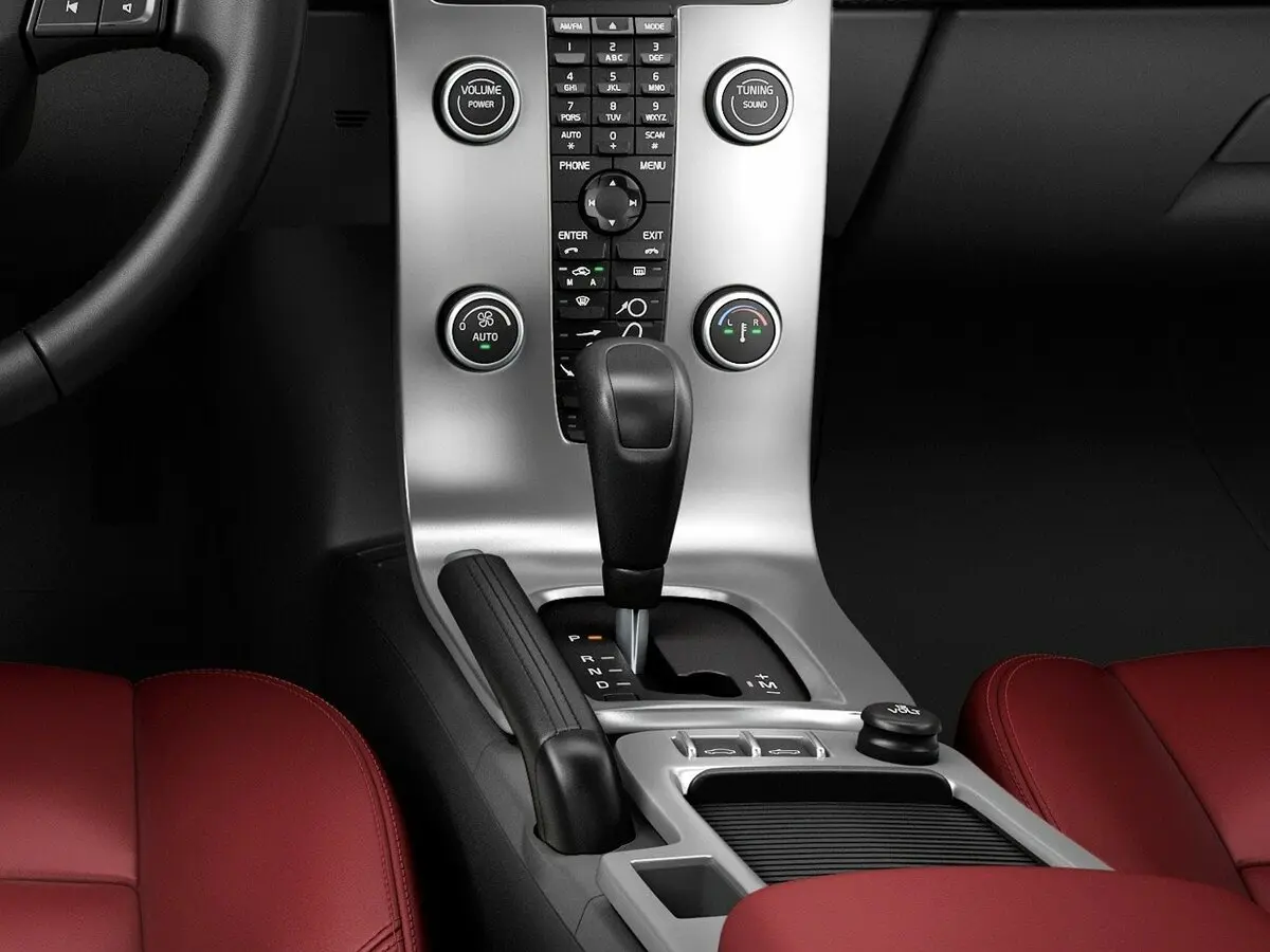 Volvo C70 II Рестайлинг Кабриолет — photo 11