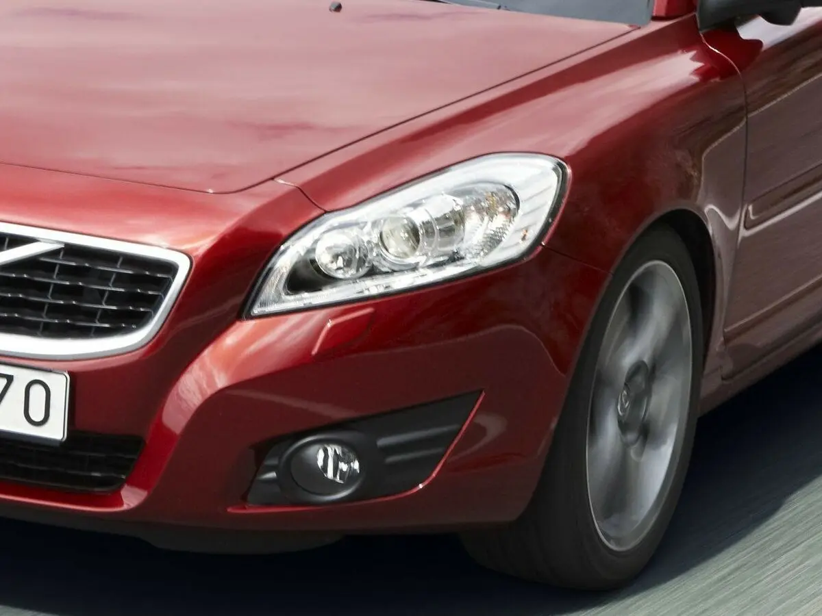Volvo C70 II Рестайлинг Кабриолет — photo 12