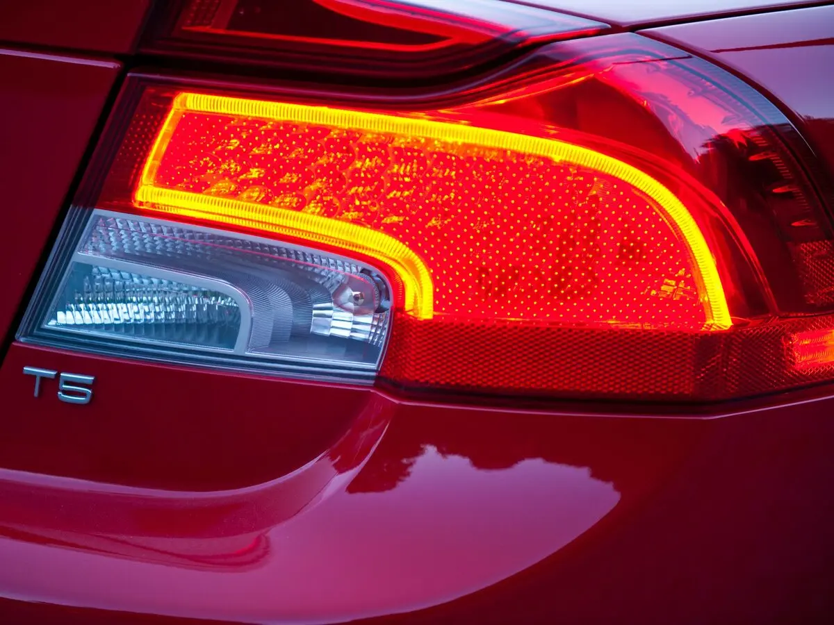 Volvo C70 II Рестайлинг Кабриолет — photo 13