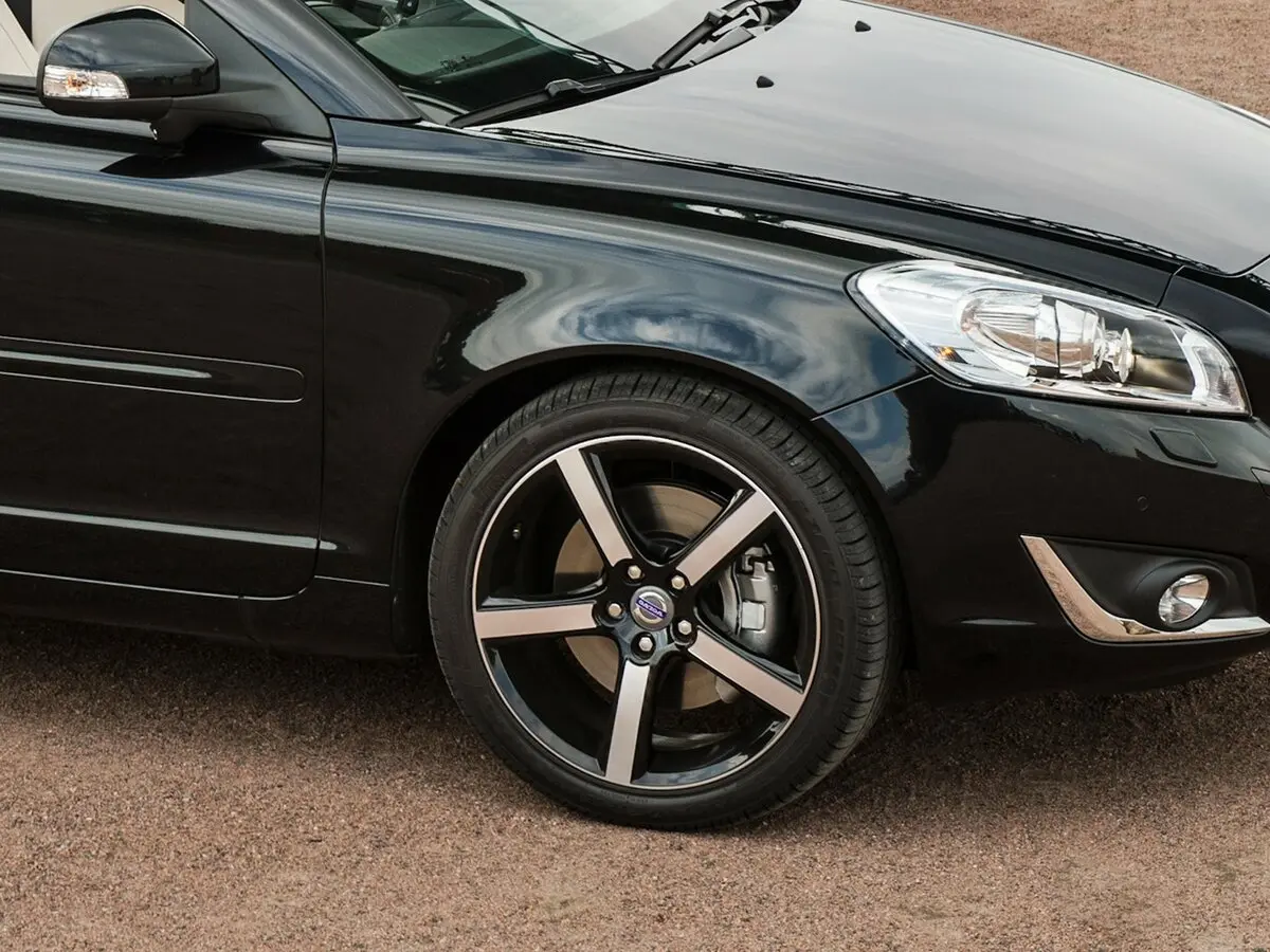 Volvo C70 II Рестайлинг Кабриолет — photo 16