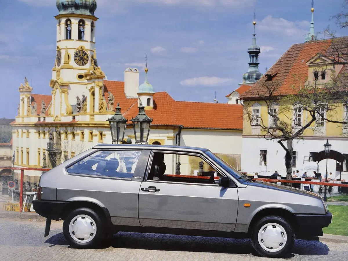 Lada (ВАЗ) 2108 1984 – 2005 Хэтчбек 3 дв. — сүрөт 2
