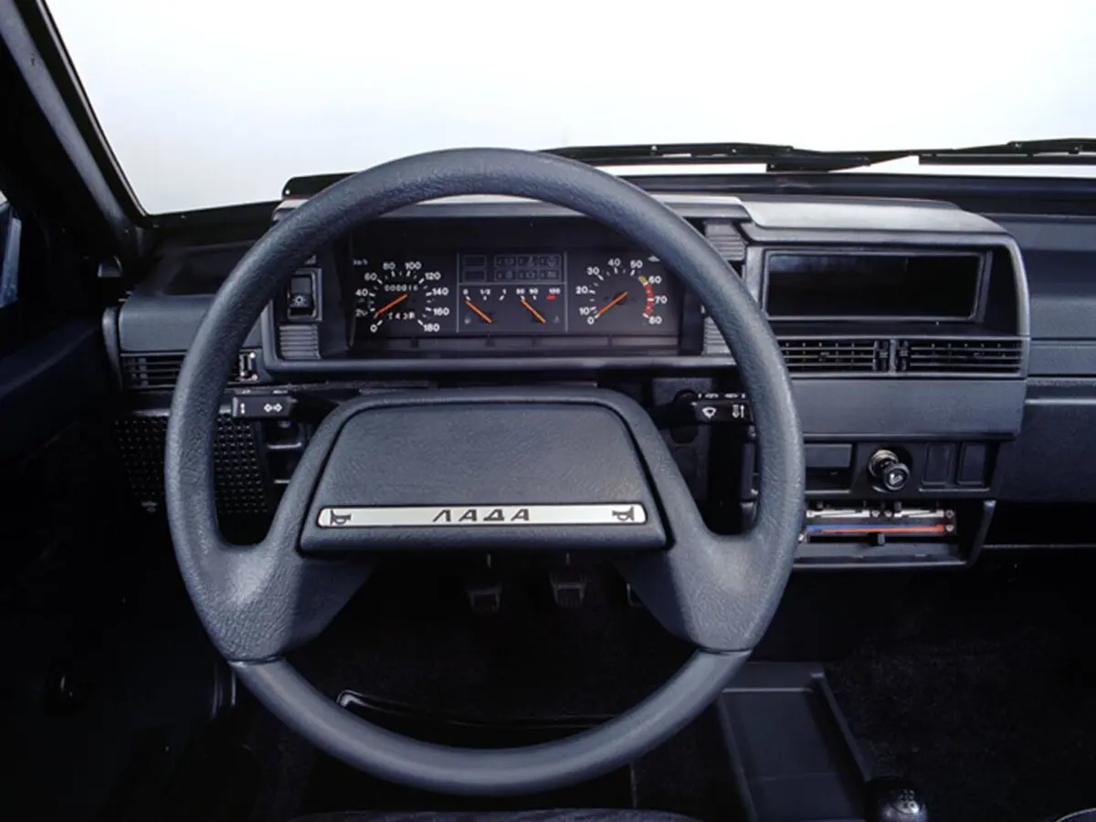 Lada (ВАЗ) 2108 1984 – 2005 Хэтчбек 3 дв. — сүрөт 8
