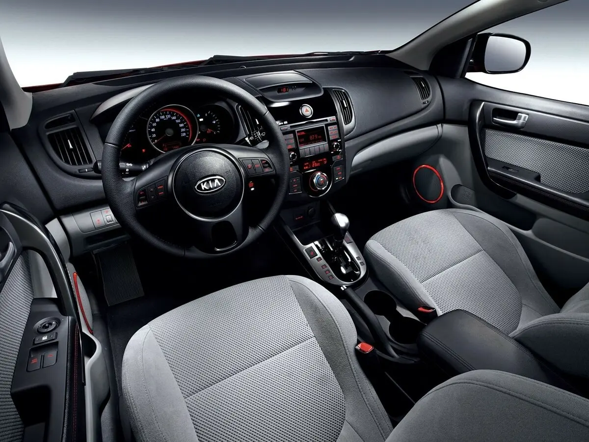 Kia Cerato II Купе Koup — сүрөт 5