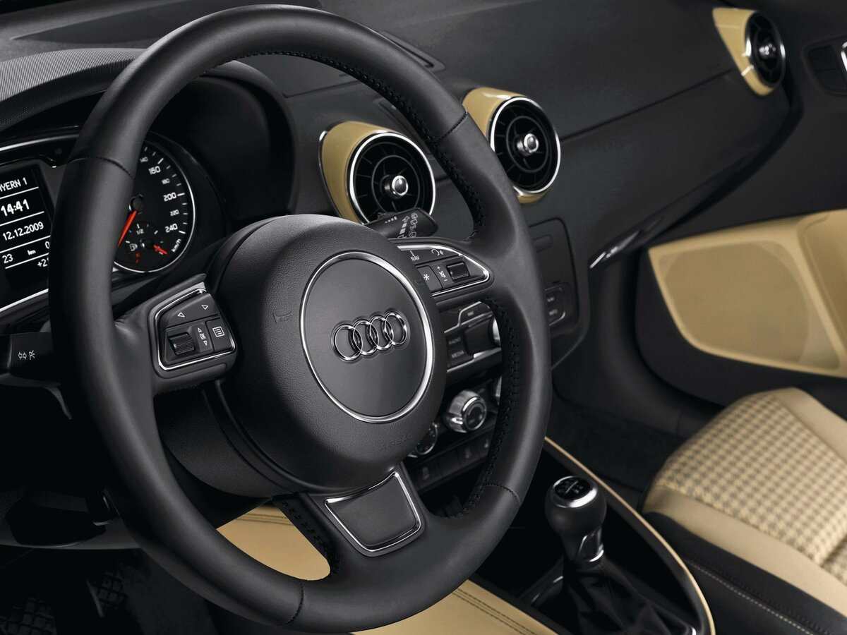 Audi A1 I (8X) Хэтчбек 3 дв.