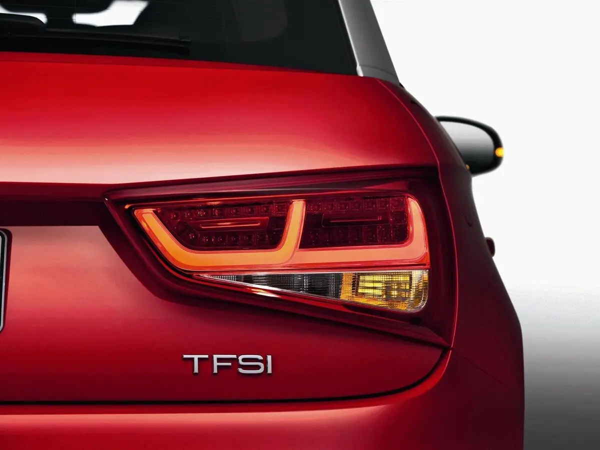 Audi A1 I (8X) Хэтчбек 3 дв. — photo 16