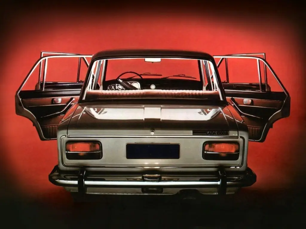 Lada (ВАЗ) 2103 1972 – 1984 Седан — сүрөт 4