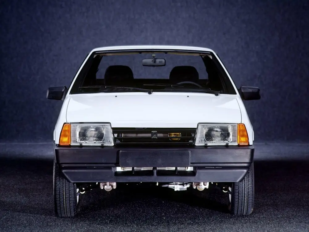Lada (ВАЗ) 21099 1990 – 2011 Седан — photo 3
