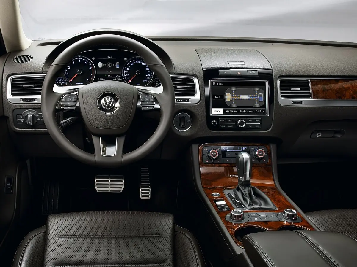Volkswagen Touareg II Внедорожник 5 дв. — сүрөт 6