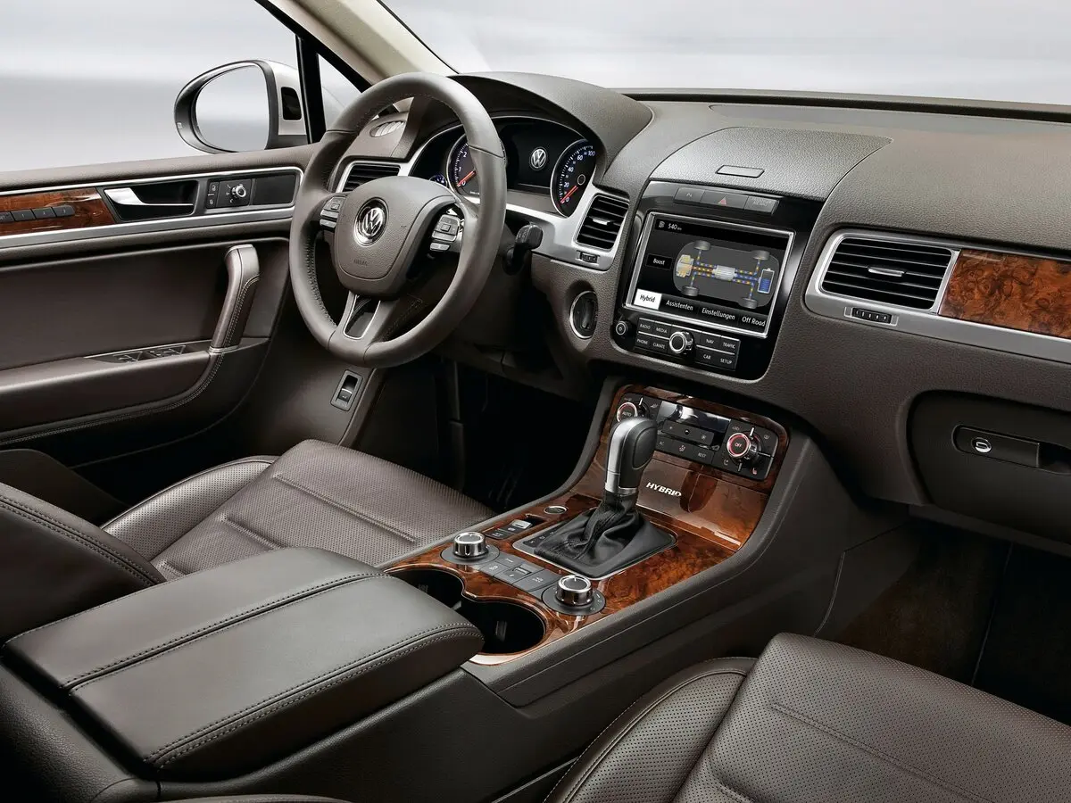 Volkswagen Touareg II Внедорожник 5 дв. — сүрөт 7