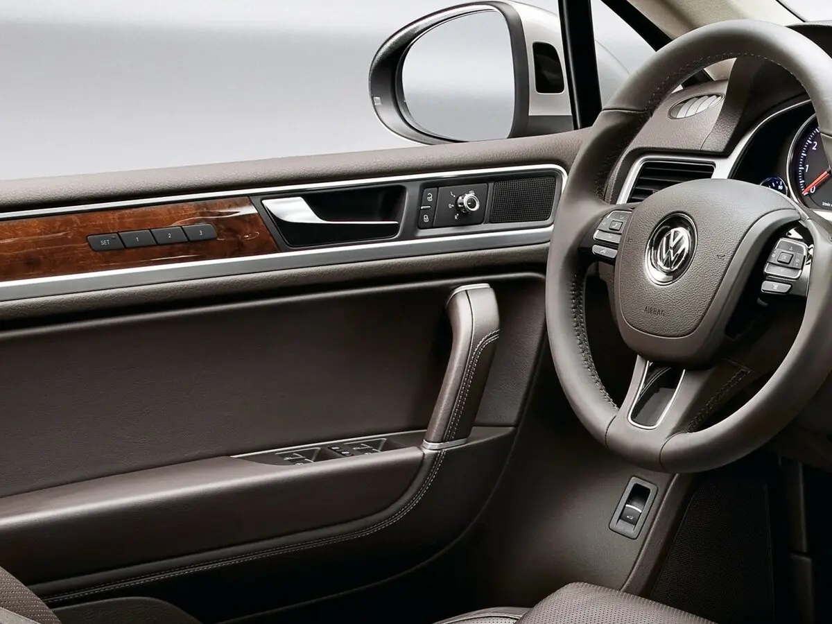 Volkswagen Touareg II Внедорожник 5 дв. — сүрөт 12