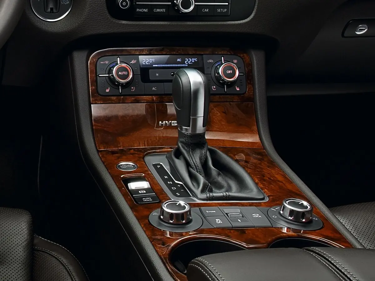 Volkswagen Touareg II Внедорожник 5 дв. — сүрөт 13