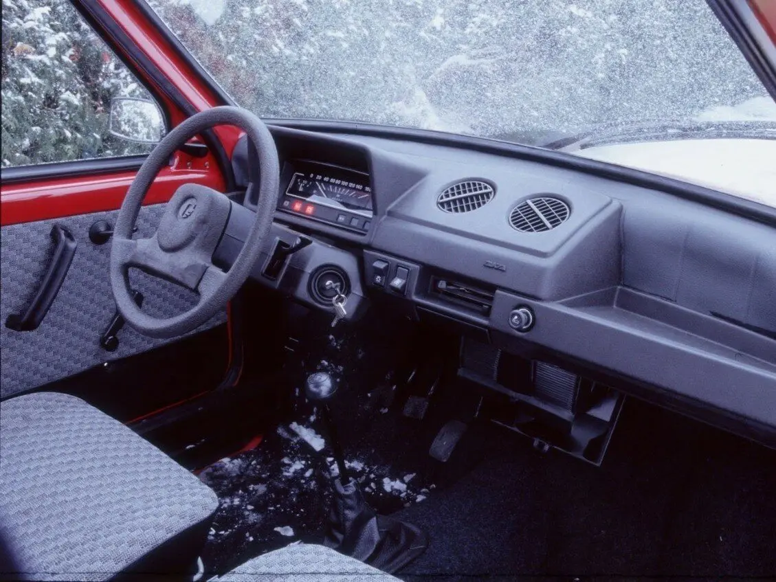 Lada (ВАЗ) 1111 Ока 1987 – 2008 Хэтчбек 3 дв. — photo 6