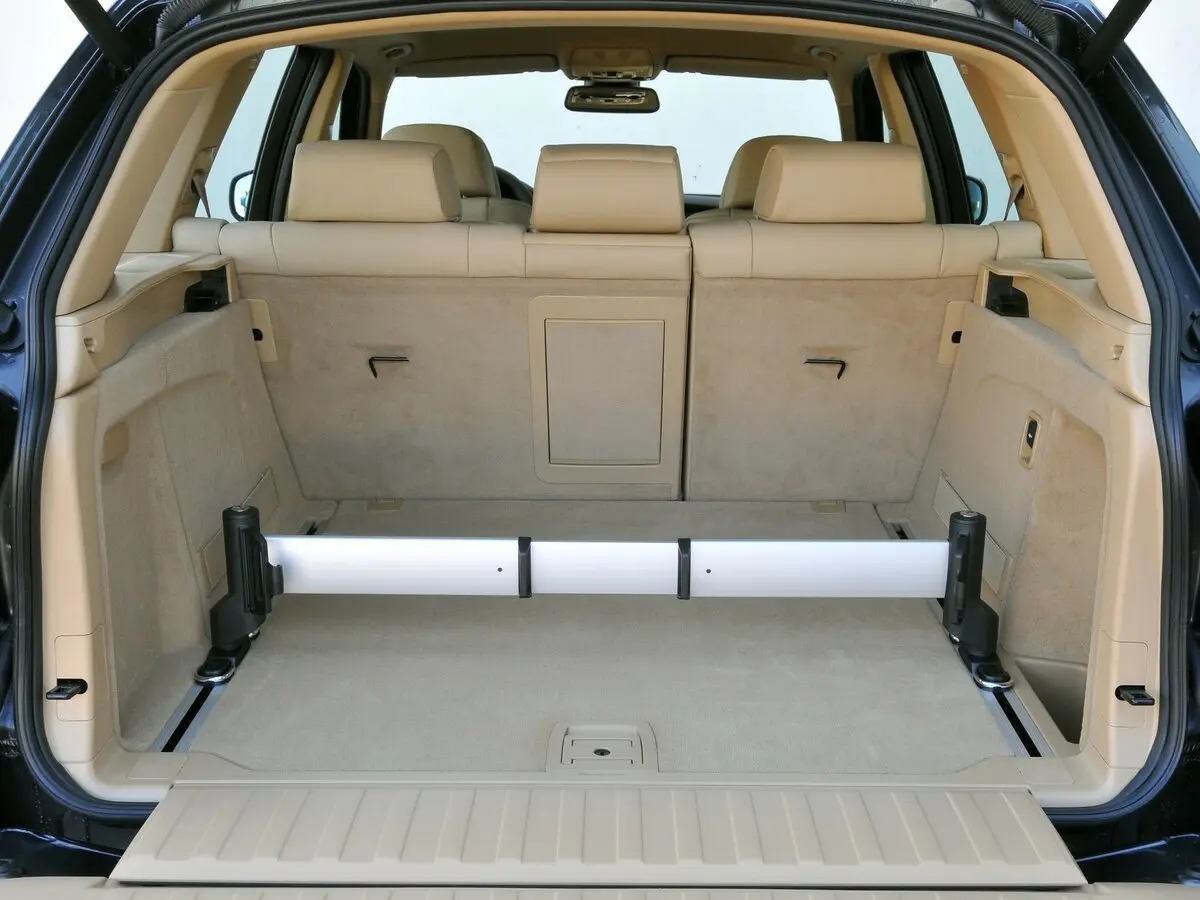 BMW X5 II (E70) Рестайлинг Внедорожник 5 дв. — фото 15