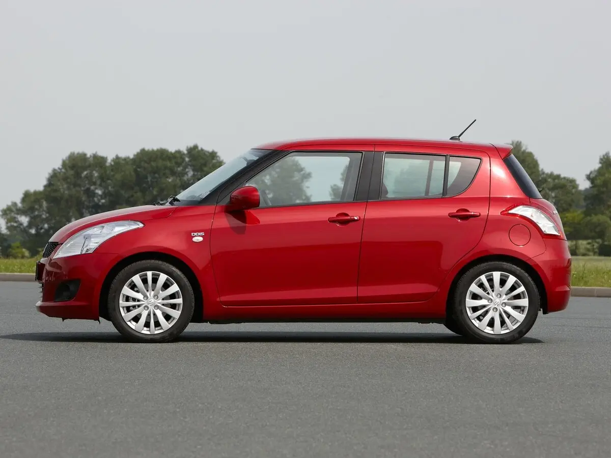 Suzuki Swift IV Хэтчбек 5 дв. — сүрөт 2