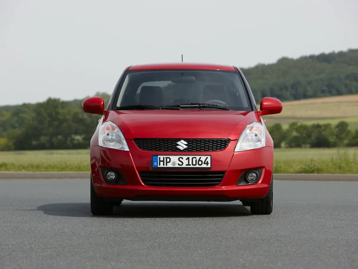 Suzuki Swift IV Хэтчбек 5 дв. — сүрөт 3