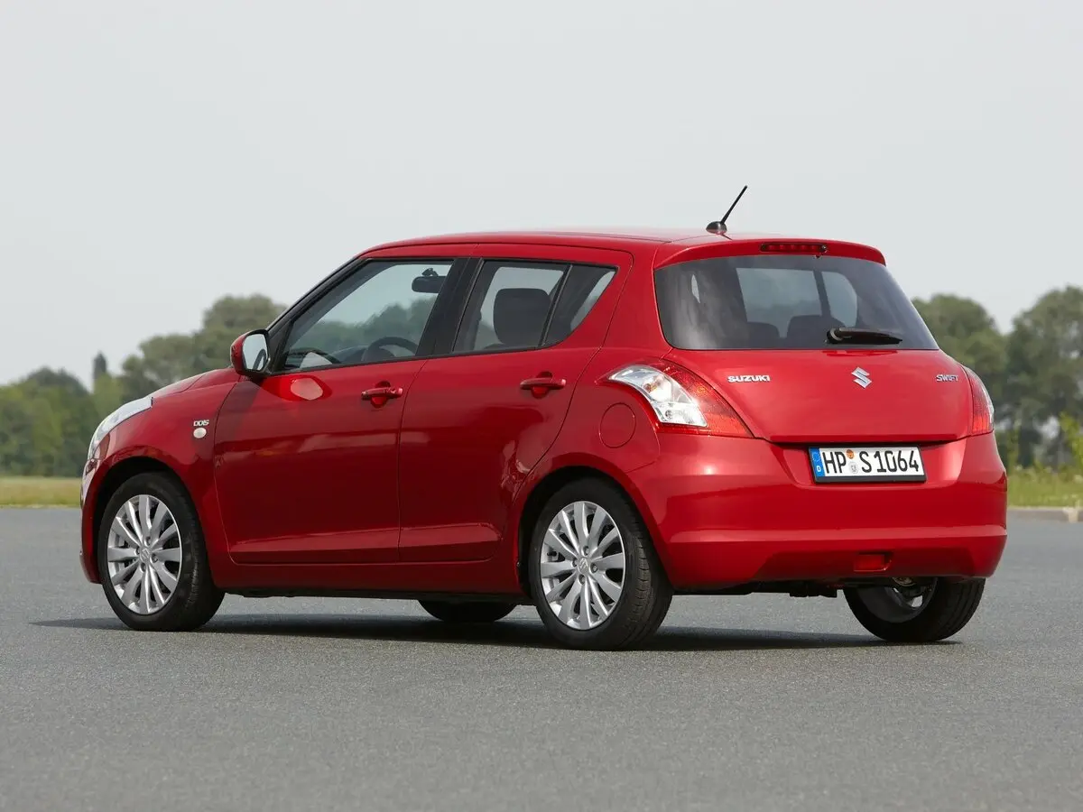 Suzuki Swift IV Хэтчбек 5 дв. — сүрөт 5