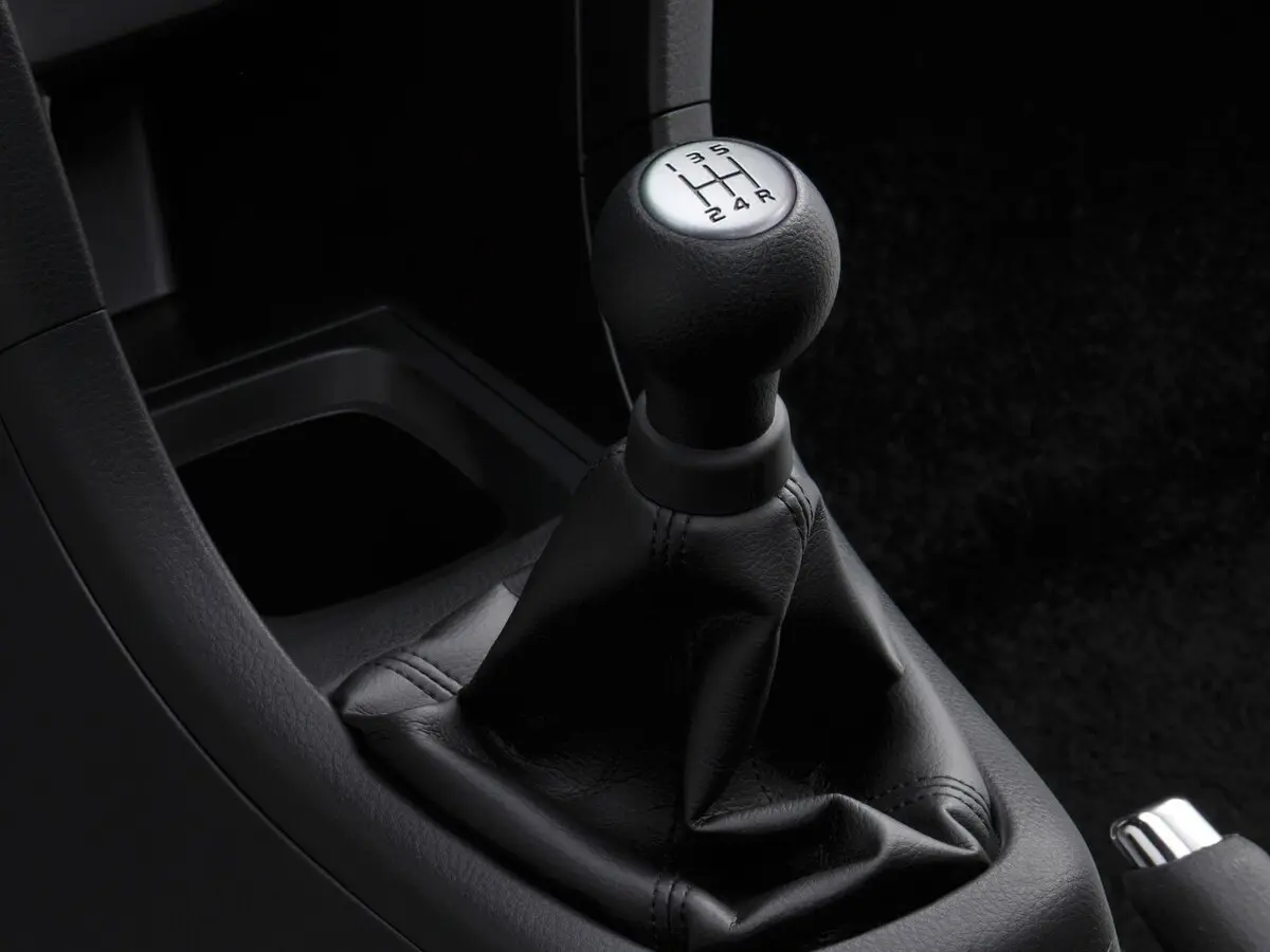 Suzuki Swift IV Хэтчбек 5 дв. — сүрөт 9