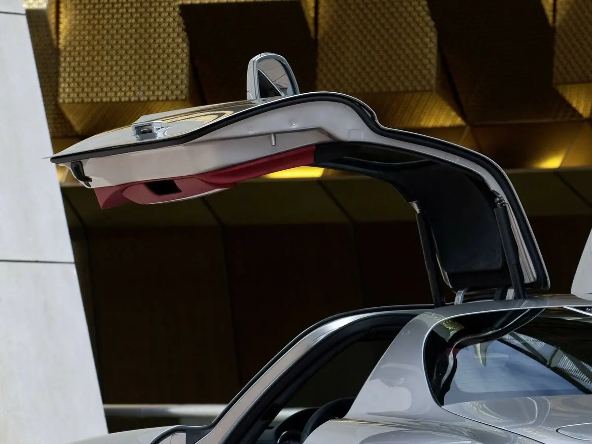 Mercedes-Benz SLS AMG 2010 – 2014 Купе — сүрөт 11