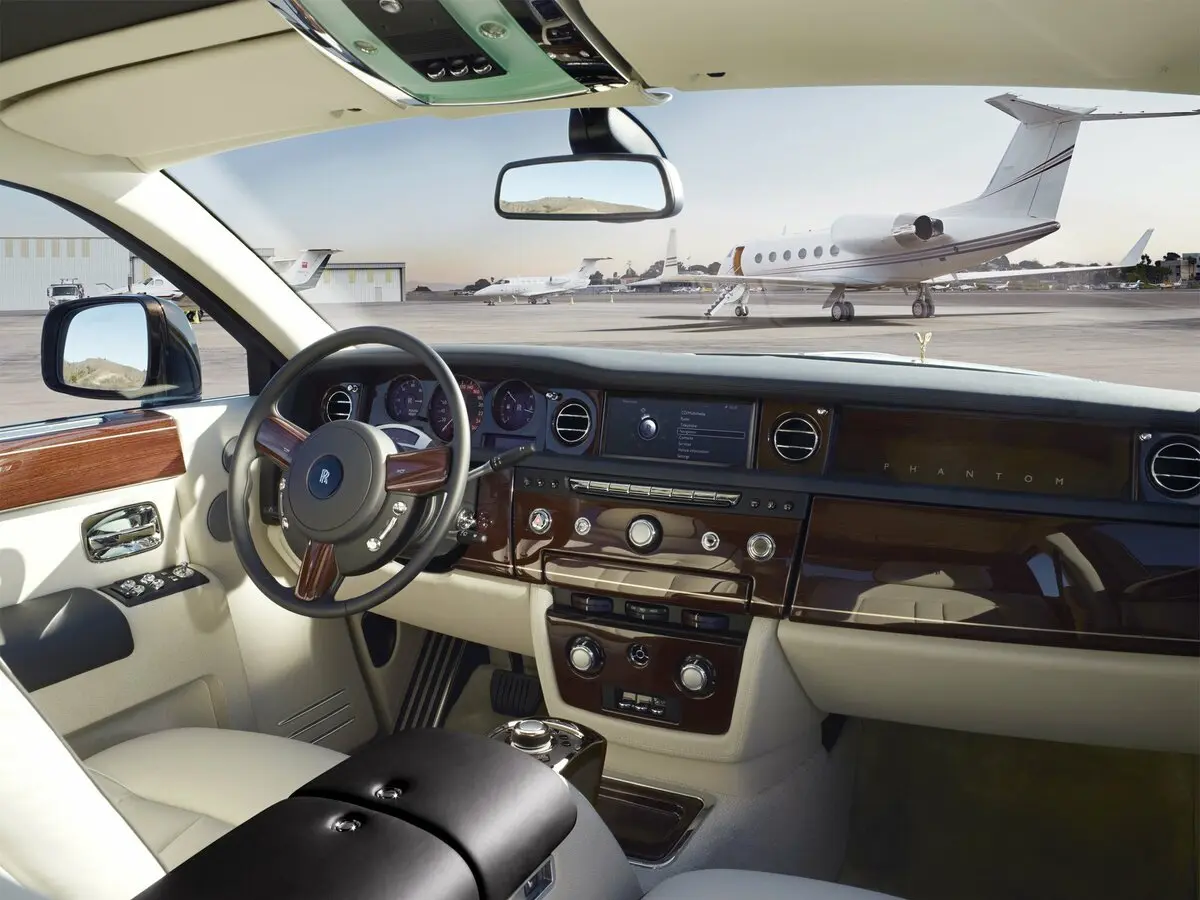 Rolls-Royce Phantom VII Седан Long — 照片 6
