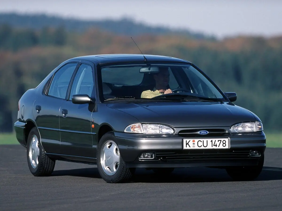 Ford Contour I Седан — сүрөт 3