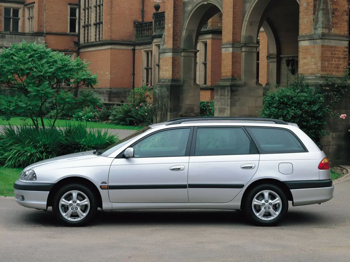 Toyota Avensis I Рестайлинг Универсал 5 дв. — сүрөт 2