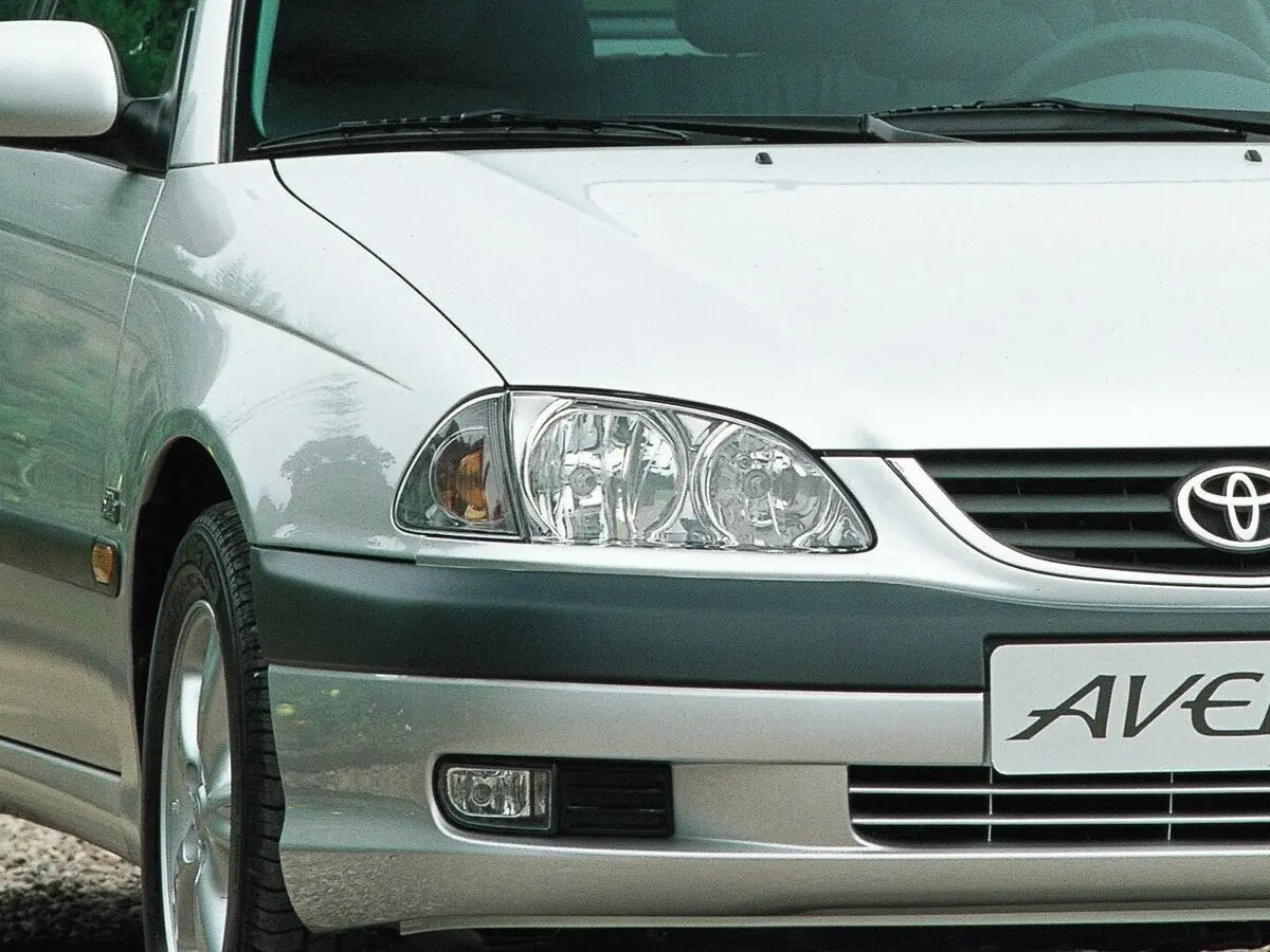 Toyota Avensis I Рестайлинг Универсал 5 дв. — сүрөт 7