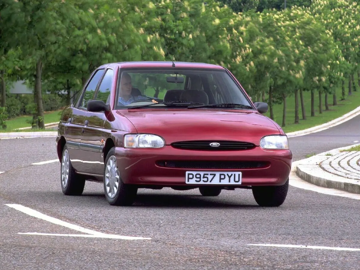 Ford Escort V Рестайлинг 2 Хэтчбек 5 дв. — сүрөт 3
