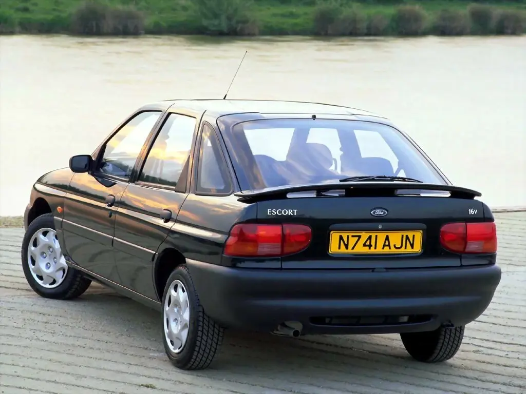 Ford Escort V Рестайлинг 2 Хэтчбек 5 дв. — сүрөт 4